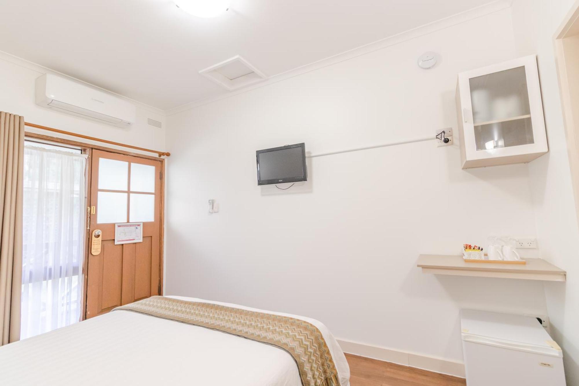 Warburton Lodge 外观 照片
